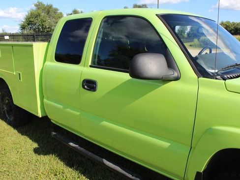 Used 2007 Chevrolet Silverado 2500 LT w/ Heavy-Duty Power Package image 13