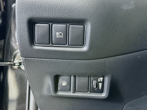 Certified 2021 Toyota C-HR XLE FWD image 10