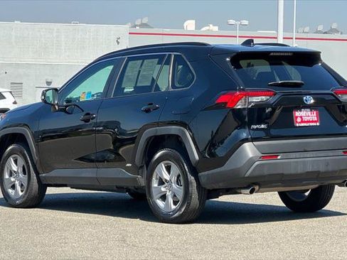 Certified 2022 Toyota RAV4 LE AWD/4WD image 7