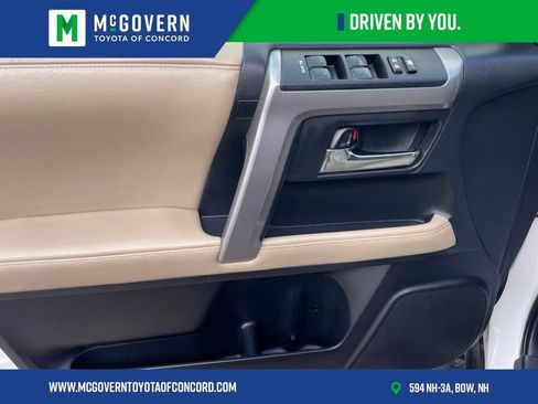 Used 2014 Toyota 4Runner SR5 AWD/4WD image 14