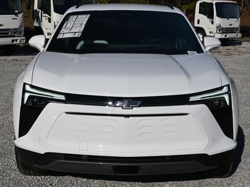New 2026 Chevrolet Blazer EV LT w/ Super Cruise Package FWD image 3