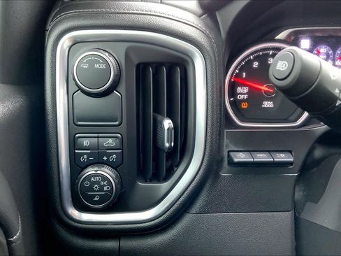 Used 2020 Chevrolet Silverado 1500 LTZ w/ LTZ Texas Edition RWD image 34