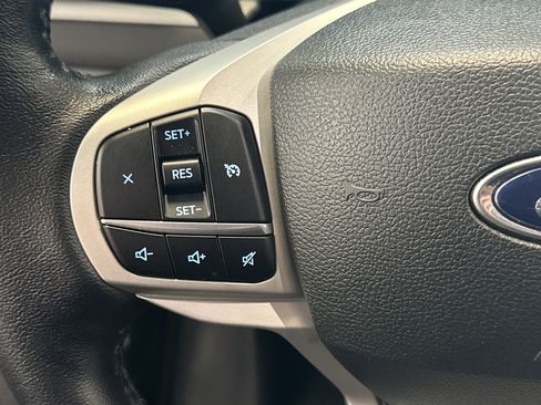 Used 2023 Ford Explorer XLT w/ Equipment Group 202A image 35