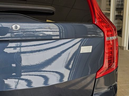 Certified 2022 Volvo XC90 T8 Inscription Expression w/ Advanced Package image 7