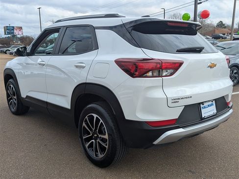 Used 2025 Chevrolet TrailBlazer LT image 5