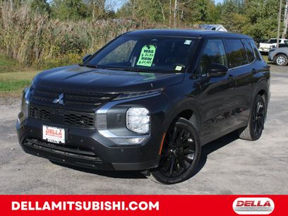 Used 2024 Mitsubishi Outlander SE Black Edition
