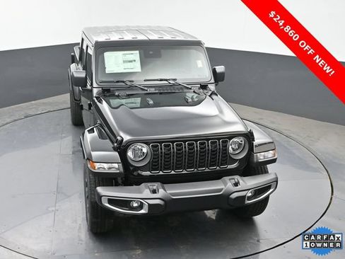 Used 2025 Jeep Gladiator Sport w/ Premium Package AWD/4WD image 41