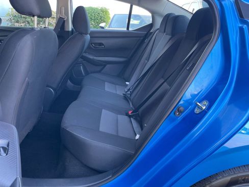 Used 2025 Nissan Sentra SV FWD image 37