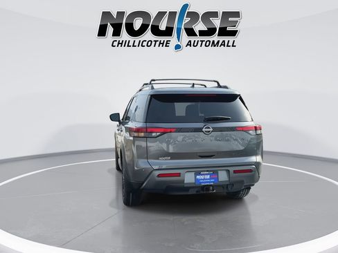 New 2026 Nissan Pathfinder SL w/ SL Premium Package image 7