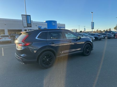 Used 2023 Honda CR-V Sport image 3