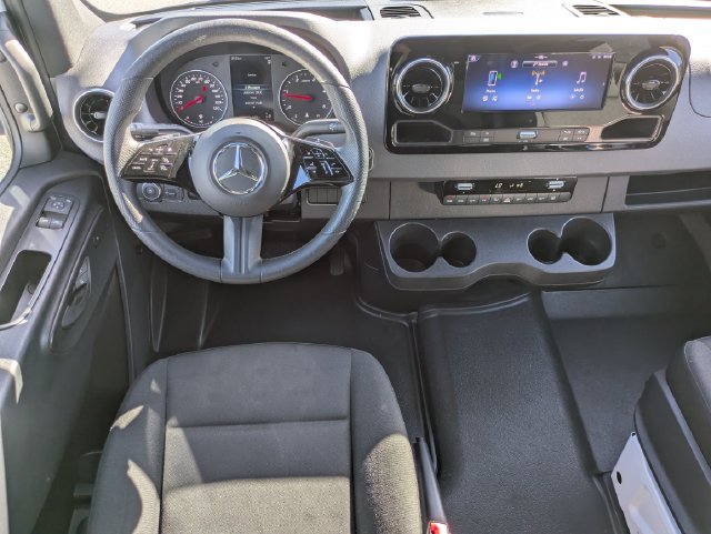 Used 2025 Mercedes-Benz Sprinter 2500 image 16