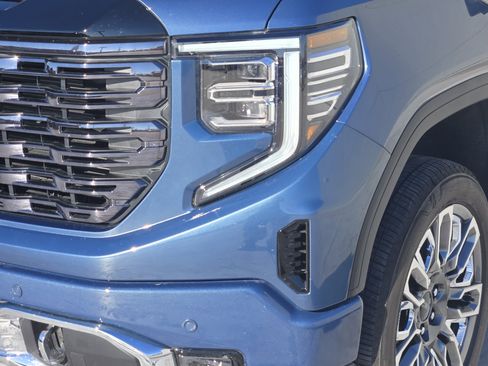 Used 2025 GMC Sierra 1500 Denali Ultimate image 11