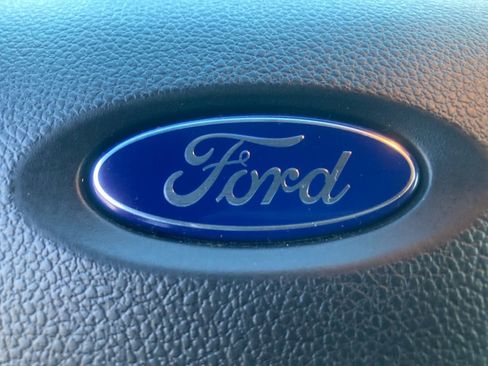 Used 2018 Ford Explorer XLT w/ Equipment Group 202A image 26