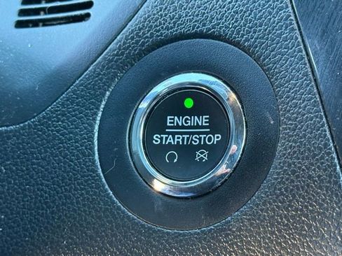 Used 2019 Ford Explorer XLT w/ Equipment Group 202A image 22