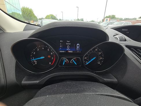 Used 2017 Ford Escape SE FWD image 13