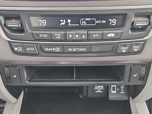 Used 2020 Honda Ridgeline RTL image 17