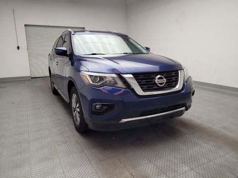 Used 2018 Nissan Pathfinder SV w/ SV Tech Package FWD image 14