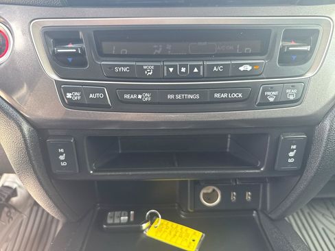 Used 2018 Honda Pilot EX-L image 25