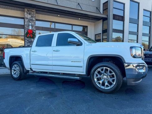 Used 2018 GMC Sierra 1500 SLT w/ SLT Premium Package image 2