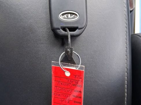 Used 2022 Kia Telluride EX w/ EX Premium Package FWD image 23