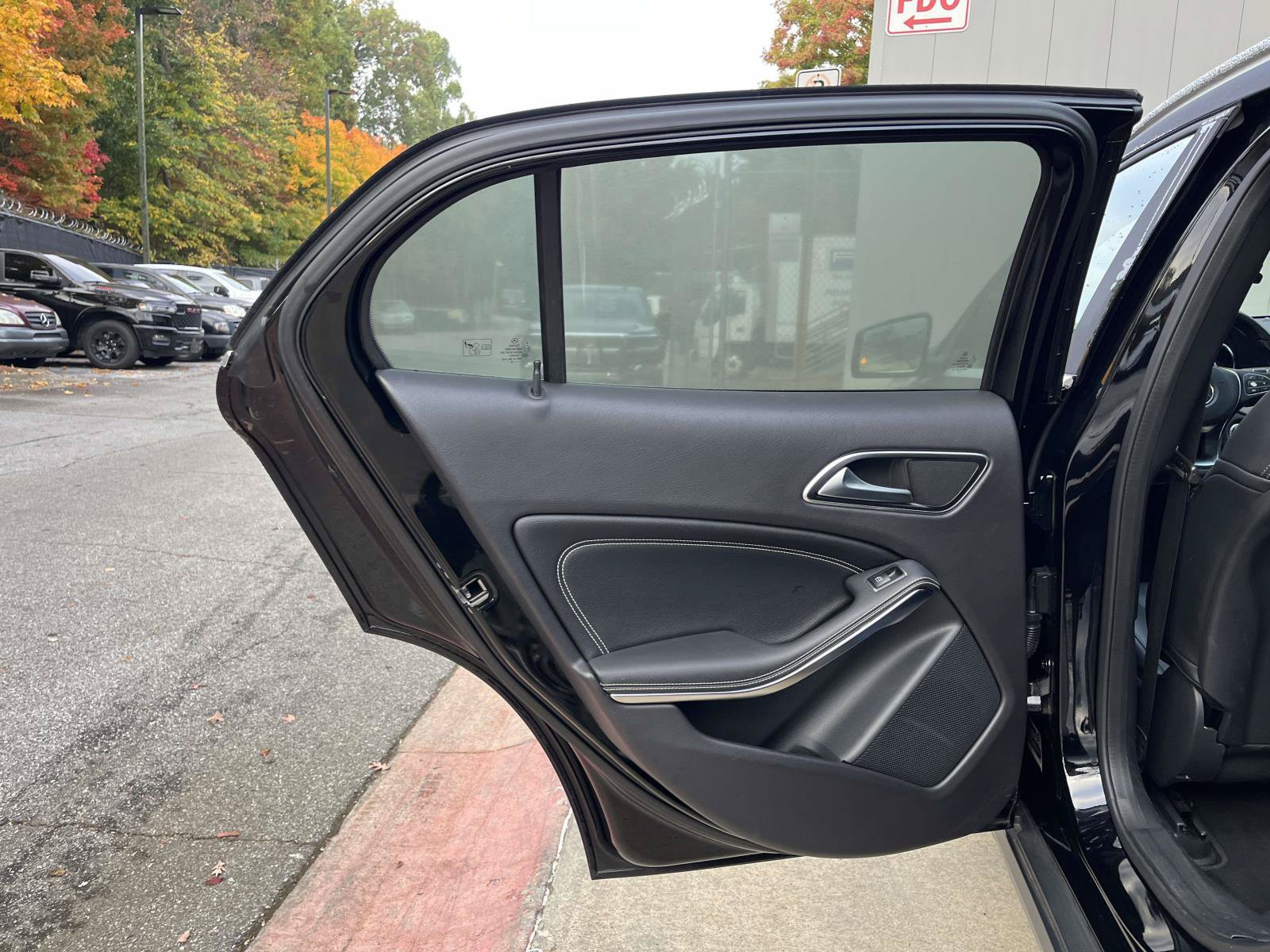 Used 2019 Mercedes-Benz GLA 250 4MATIC image 50