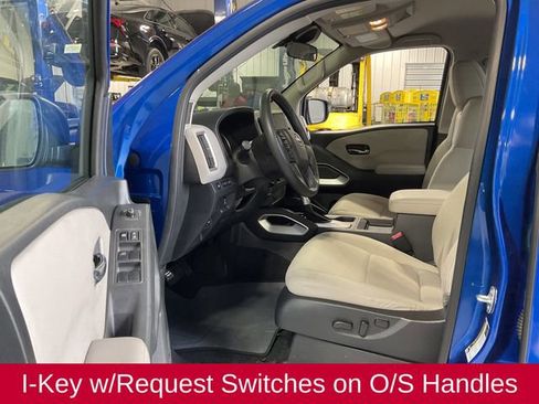Used 2025 Nissan Frontier SV w/ SV Convenience Package image 9
