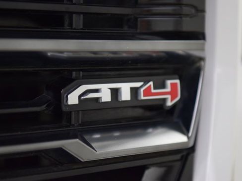 Used 2024 GMC Sierra 2500 AT4 w/ AT4 Premium Plus Package image 13