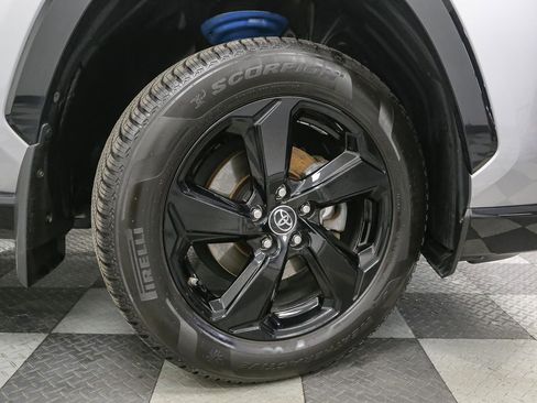 Used 2019 Toyota RAV4 XSE w/ Carpet Mat Package AWD/4WD image 15
