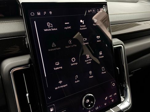 New 2025 GMC Yukon XL Elevation w/ LPO, Yukon Black Package image 32