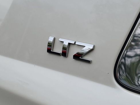 Used 2015 Chevrolet Tahoe LTZ AWD/4WD image 40