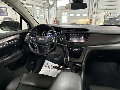 Used 2018 Cadillac XT5 Luxury w/ Driver Awareness Package image 35