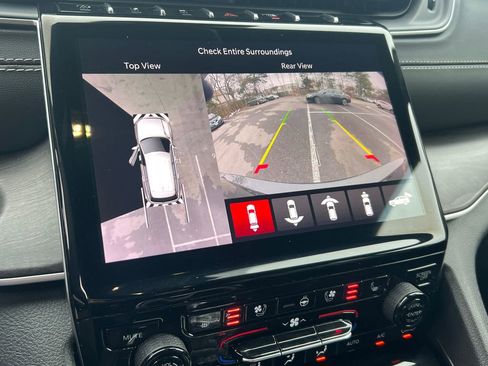 Used 2024 Jeep Grand Cherokee L Limited w/ Luxury Tech Group II image 31