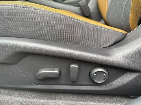 Certified 2025 Subaru Crosstrek 2.5i Sport w/ Crosstrek Mirror Package image 23