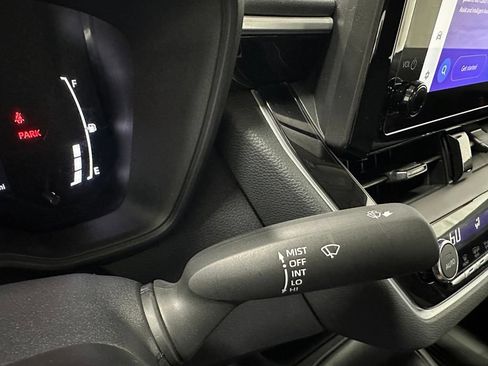 Used 2026 Toyota Corolla LE FWD image 22
