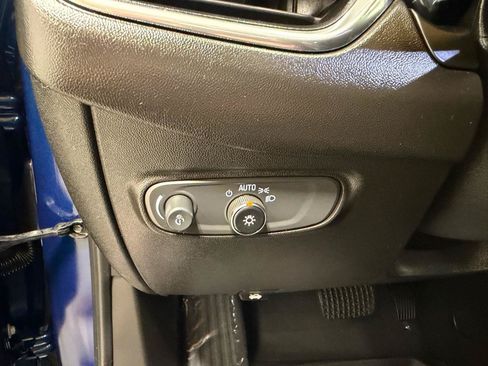 Used 2019 Chevrolet Equinox LT FWD image 14