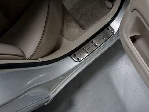 Used 2002 Lexus IS 300 image 76