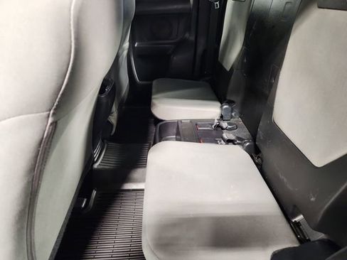 Used 2017 Toyota Tacoma SR RWD image 21
