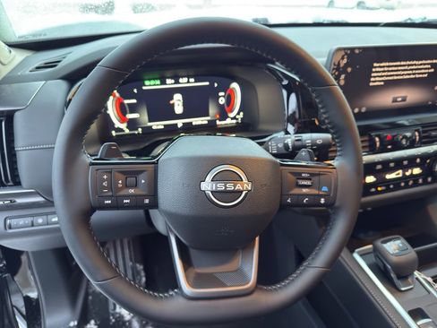 New 2026 Nissan Pathfinder SL image 15