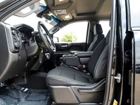 Used 2022 Chevrolet Silverado 1500 Custom w/ Safety Confidence Package AWD/4WD image 3