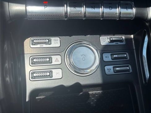 Used 2024 Lincoln Nautilus Premier w/ Equipment Group 102A AWD/4WD image 31