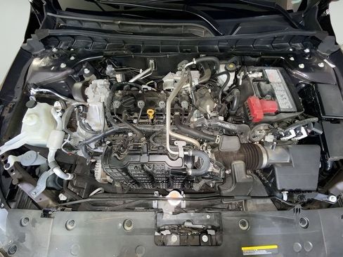 Used 2024 Nissan Altima 2.5 SV FWD image 16