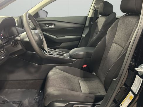 Used 2025 Honda Accord LX image 10