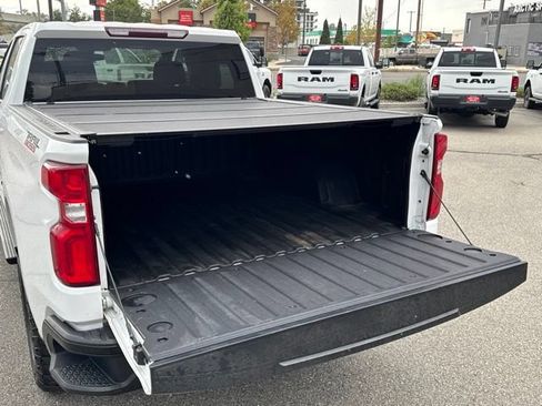 Used 2021 Chevrolet Silverado 1500 Custom Trail Boss AWD/4WD image 15