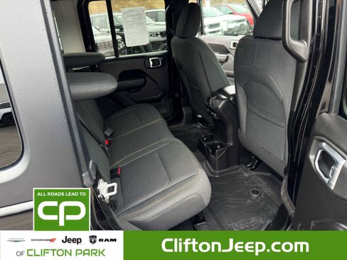 Used 2024 Jeep Wrangler Willys image 16