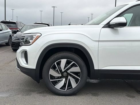 New 2026 Volkswagen Atlas SE FWD image 9