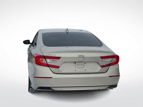 Used 2018 Honda Accord EX image 8