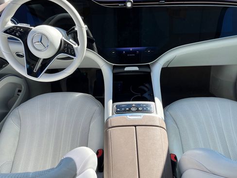 Used 2023 Mercedes-Benz EQS 580 4MATIC SUV image 10