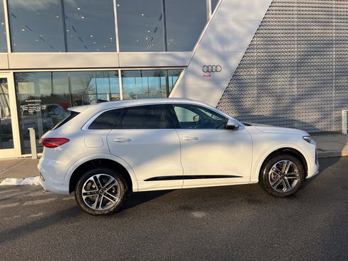 Used 2025 Audi Q5 Premium Plus image 13