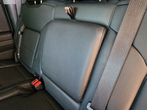 Used 2023 GMC Sierra 1500 Denali w/ Technology Package AWD/4WD image 91