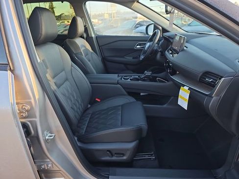 New 2026 Nissan Rogue Platinum w/ Platinum Premium Package image 9